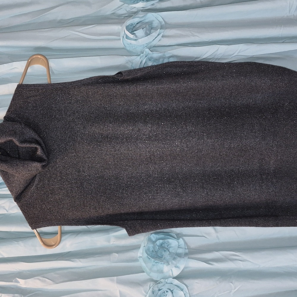 Banana Republic Sleeveless Turtleneck  Charcoal Gray Metallic Knit Top Sz S